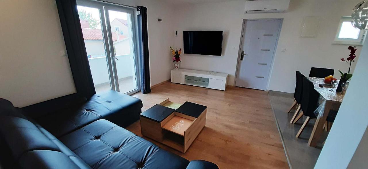 Penthaus Apartment N&M Baska Voda Bagian luar foto
